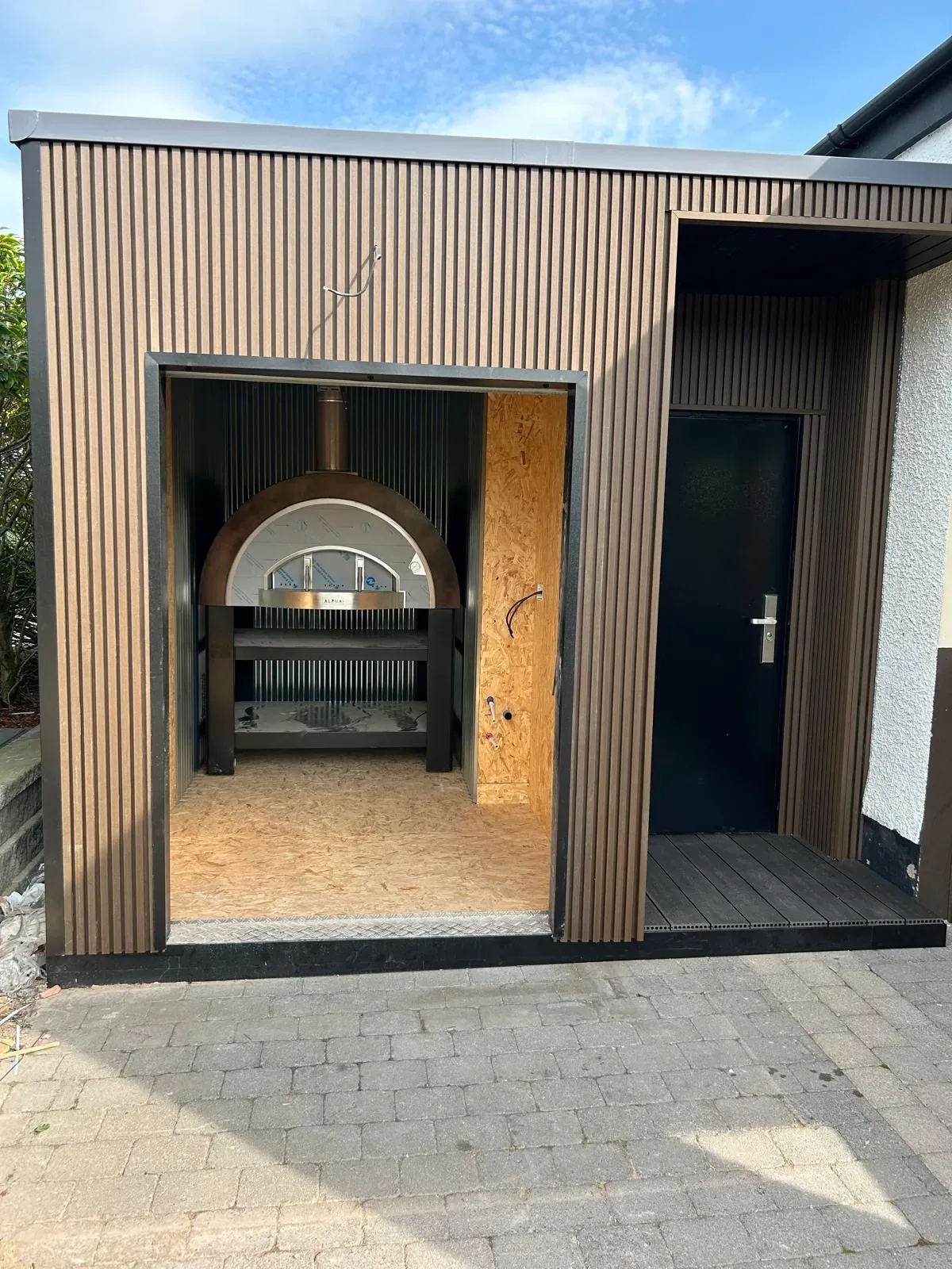 The Old Thatch Inn Pizza Oven Room